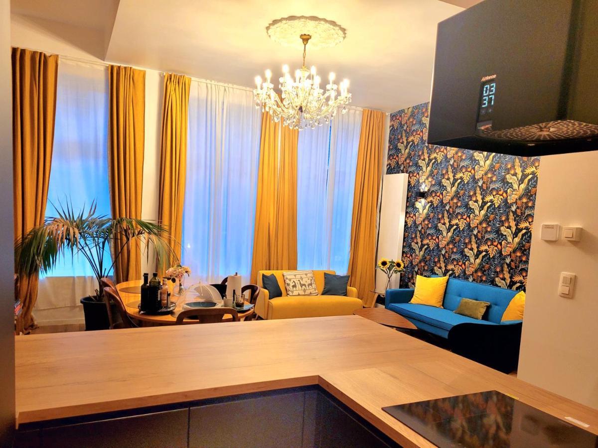 Brand New Iris Room With Private Bathroom And Balcony Brüssel Exterior foto