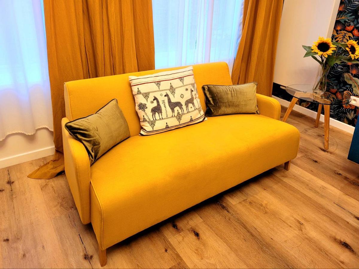 Brand New Iris Room With Private Bathroom And Balcony Brüssel Exterior foto